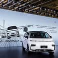 «Аэробус» от Geely запущен в массовое производство. Опубликованы живые фото люксового минивэна Geely LEVC 380