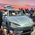 Король умер, да здравствует король. BYD обогнала Tesla и стала крупнейшим в мире производителем электромобилей