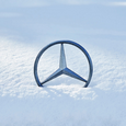 На территории бывшего российского завода Mercedes-Benz обнаружили сотни новых китайских машин — что это за модели?