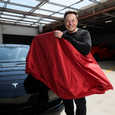 Илон Маск назвал выпуск Tesla за $25 000 бессмысленной и глупой затеей
