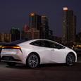 «Доказательство того, что это инженерное чудо». Новый Toyota Prius проезжает до 1700 км на полном баке с расходом 2,5 л/100 км