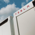 Одна такая батарея Tesla обеспечит электричеством около 3600 домов в течение часа. Создание Megapack показали вживую