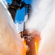 Появились эффектные кадры первого в истории прожига всех двигателей Starship на стартовом столе