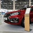 Долгожданная новинка АвтоВАЗа, которая оказалась гораздо медленнее, чем Granta. Серийное производство Lada Iskra стартует 19 апреля — через 55 лет после выпуска первых «Жигулей»
