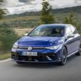 Представлены Volkswagen Golf GTI и Golf R 2025 (самый мощный серийный Golf в истории) с физическими кнопками вместо сенсорных
