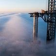 Ну теперь-то точно получится? SpaceX установила Super Heavy на стартовую площадку перед запуском