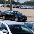 Возле Тольятти замечены целые поля товарных автомобилей Lada: дистрибуторы вынуждены расширять складские площадки