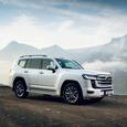 Toyota возобновила продажи автомобилей в России. Названы актуальные цены Land Cruiser, Highlander, RAV4, Camry [Обновлено]