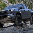 Представлен совершенно новый Toyota Hilux: запас хода оказался неприлично маленьким