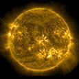 Удар по Земле неизбежен: мощный выброс плазмы с Солнца достигнет Земли в ближайшие минуты