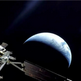 Редкие кадры: космический корабль Orion, который направился к Луне, показал Землю в форме полумесяца