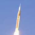 Люди снова летят к Луне — впервые с 1972 года: NASA успешно запустило сверхтяжёлую ракету SLS с космическим кораблем Orion к Луне