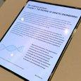 Такой экран ожидается в iPhone Fold и Samsung Wide Fold. Инсайдер показал дисплей Samsung без видимой складки
