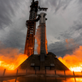 До взлёта Starship V3 остаются считанные дни: появились эффектные фото и видео прожига Super Heavy V3