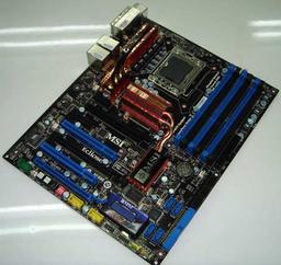 Снимки серийного образца системной платы MSI Eclipse X58 для процессоров Intel Core i7