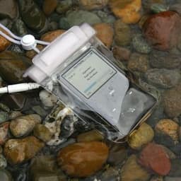 DriPod – водонепроницаемый чехол для iPod