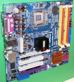 CeBIT 2007. ASRock And abit