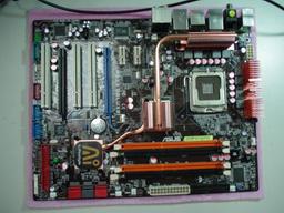 ASUS P5E3 Deluxe: одна из первых плат на базе Intel X38 Express