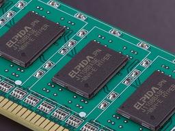 У Elpida и Buffalo готова память DDR3, работающая на частоте 2,4 ГГц