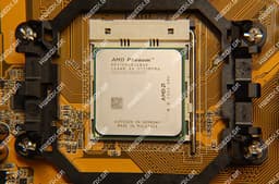 Фото дня: процессор AMD Phenom 9100e, четыре ядра для экономных