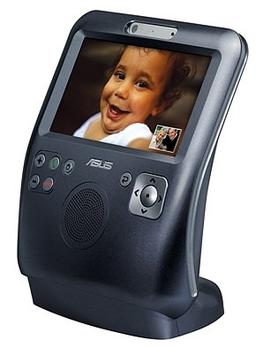 Серия продуктов ASUS Eee теперь включает и AiGuru SV1 — первый сертифицированный Skype-видеофон