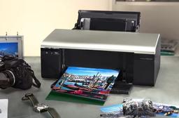 Epson: шестицветный фотопринтер Stylus Photo R290