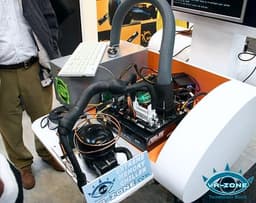 Фото дня: экстремальный кулер для памяти от VR-Zone на выставке CeBIT   