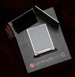 ЖК-дисплей LG.Philips LCD тоньше, чем OLED