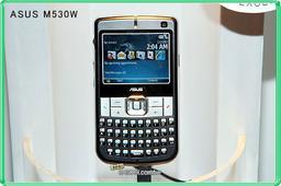 Computex 2007: «Живые» фото новых коммуникаторов ASUS P526 и ASUS M530w