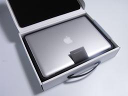 Фото разобранного MacBook