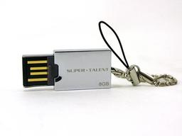 Super Talent выпустила выдвижные USB-флэш-накопители — Pico-E