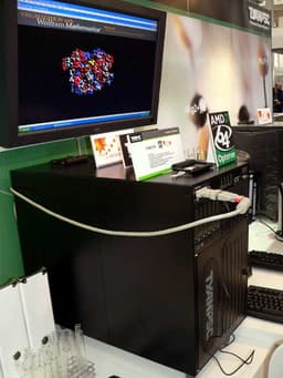 CeBIT: «Настольный суперкомпьютер» TyanPSC T-500 на 10 процессорах AMD Opteron