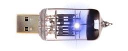 USB-накопитель в корпусе от радиолампы
