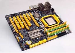 DFI LANParty UT 790FX-M2R: масса мелких полезностей и поддержка Phenom