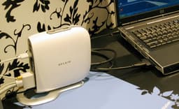 Специалисты Belkin нашли применение слоту ExpressCard