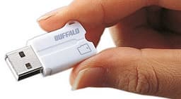 «Микро-микро»: устройство для чтения и записи карт памяти Buffalo Micro microSD USB Reader