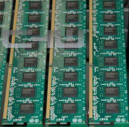 Corsair начала серийный выпуск модулей памяти DDR3