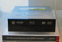 Привод Hitachi-LG GGW-H20N: читает HD DVD, пишет Blu-ray и CD/DVD