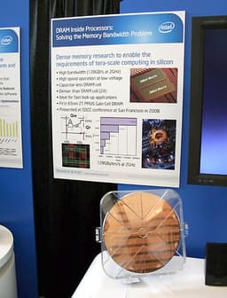 Intel: встроенная в процессоры память 2T-DRAM существенно поднимет их производительность