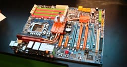 Подробности о плате-монстре GIGABYTE GA-X58-EXTREME для процессоров Intel Core i7