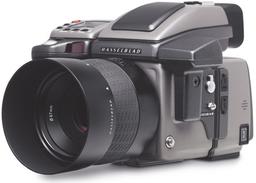 Hasselblad Announces 50-Mp Digital Camera On Kodak's New CCD