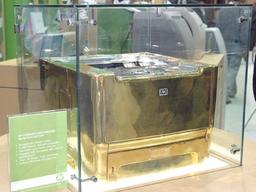 Фото дня: золотая версия принтера HP LaserJet P2015