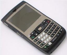 Фото и первая информация о 3G-коммуникаторе HTC Cavalier