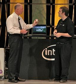 Intel показала ноутбук Echo Peak с функциональностью WiMAX/Wi-Fi   