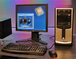 Intel: 4-ядерный Kentsfield выйдет еще в четвертом квартале. Pentium станет процессором начального уровня?
