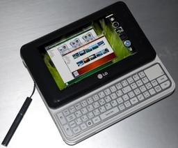 LG представила новый, пока безымянный UMPC на CES-2008