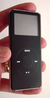 InvisibleShield: Прозрачный чехол для iPod Nano