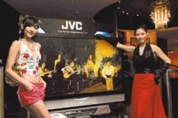 JVC начинает продавать LCOS RPTV во всём мире
