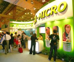 Стенд X-Micro на Computex 2005
