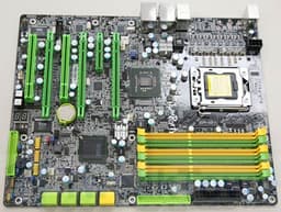 Системная плата DFI LANPARTY UT X58 не ограничивает напряжение питания модулей памяти